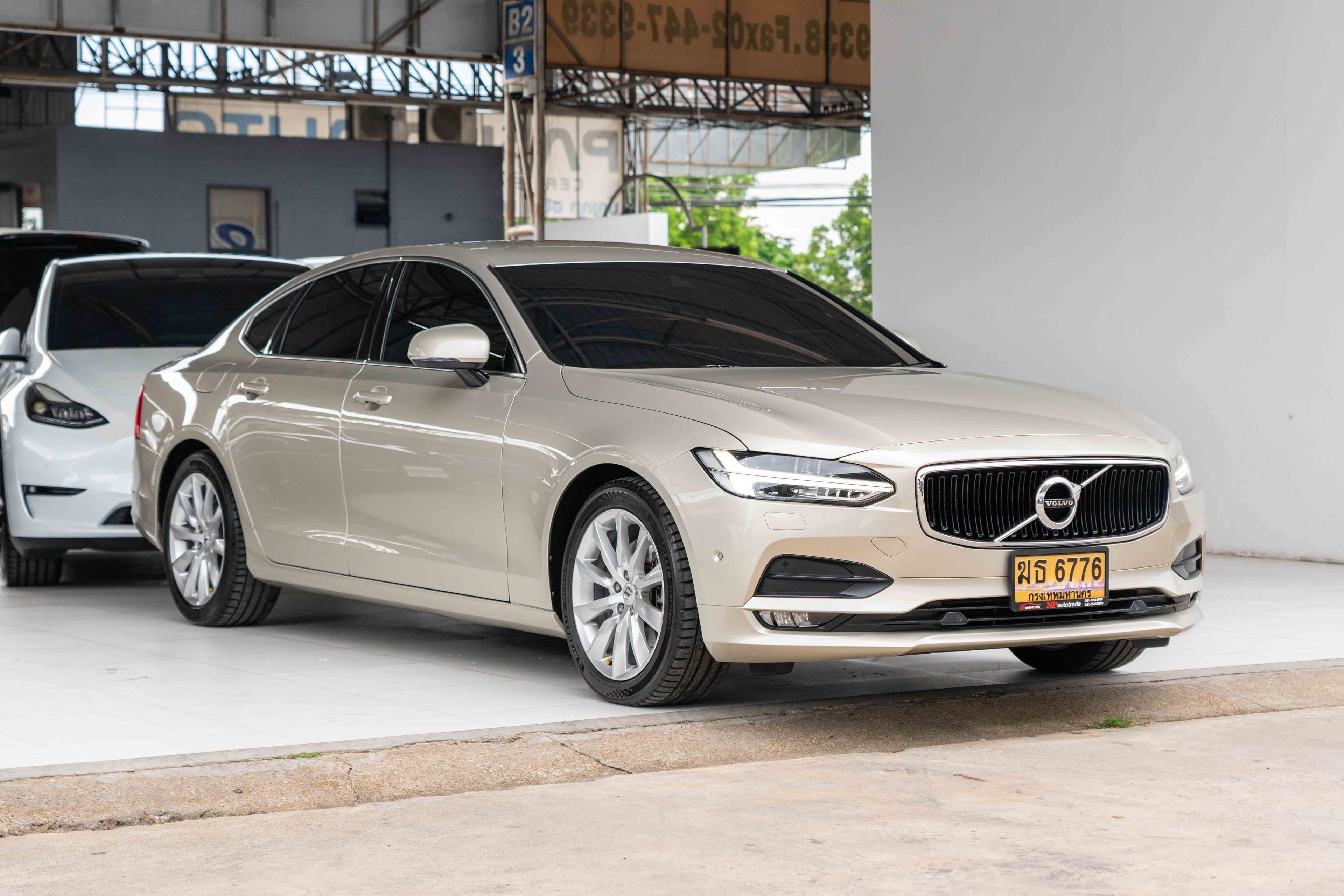 Volvo S90