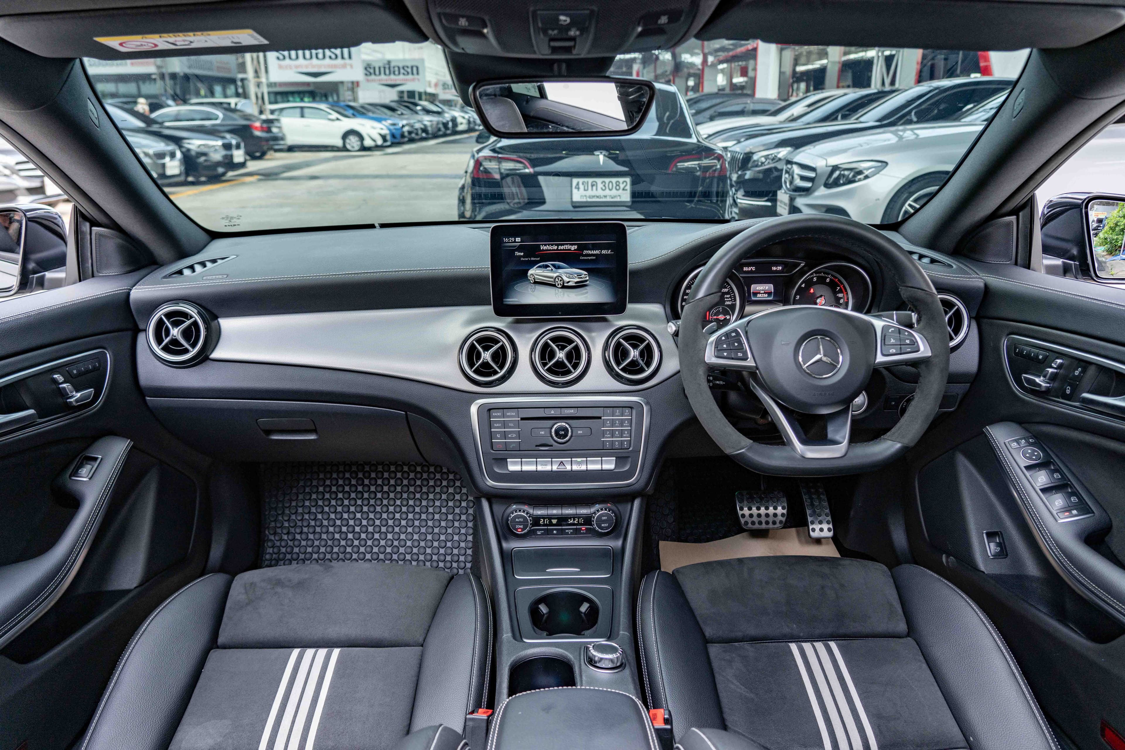 Mercedes-Benz CLA250