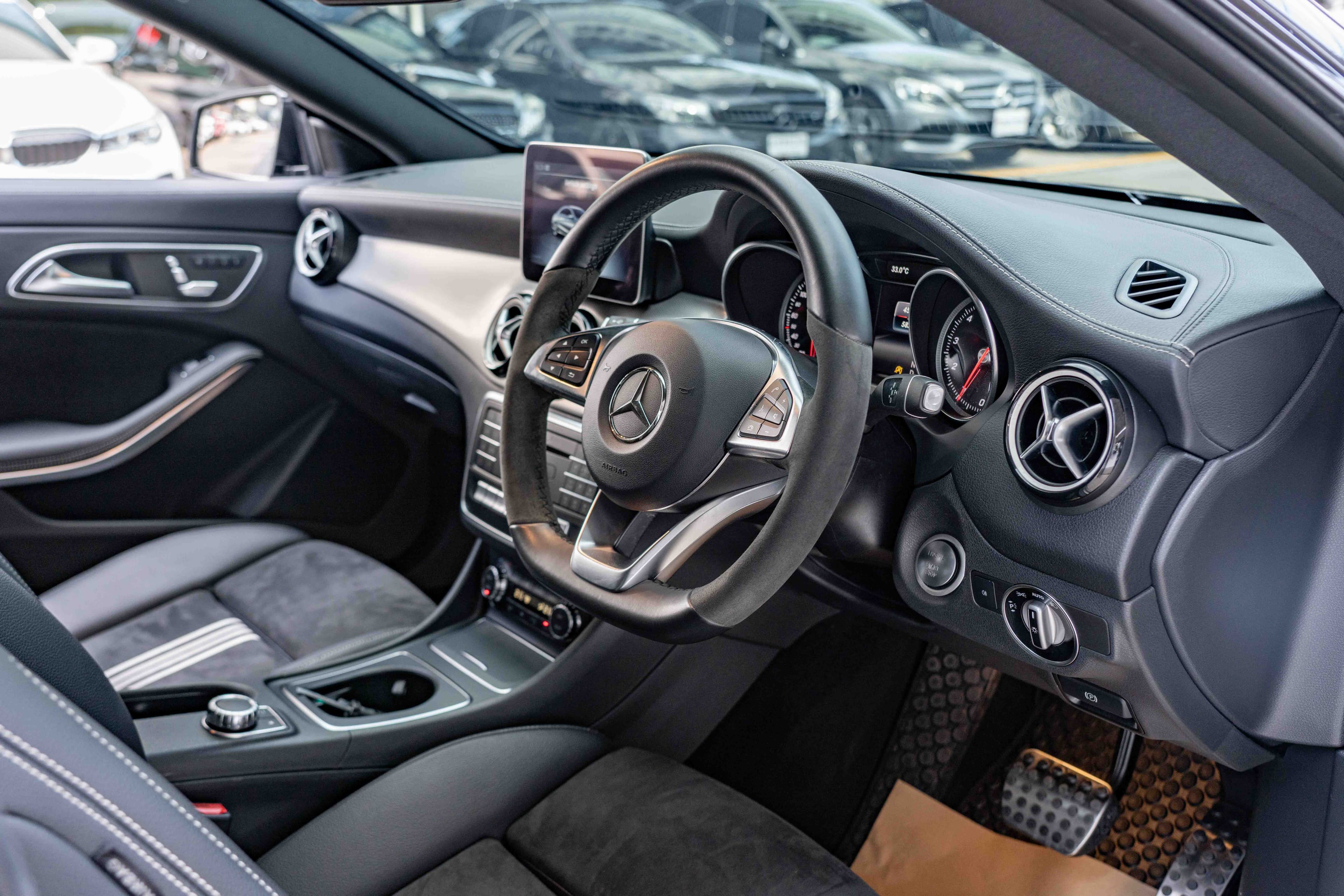 Mercedes-Benz CLA250