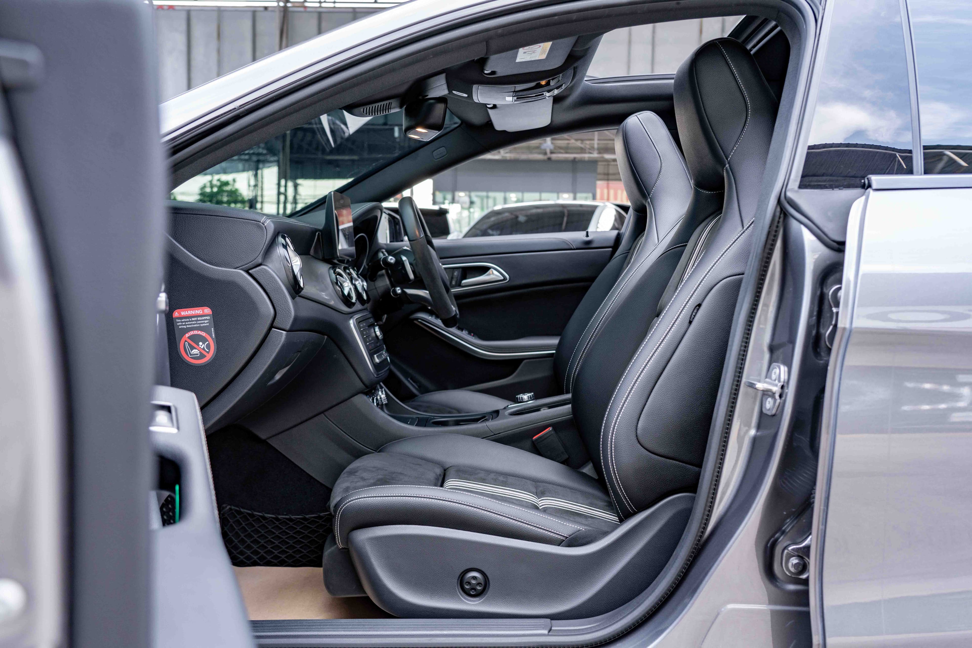 Mercedes-Benz CLA250