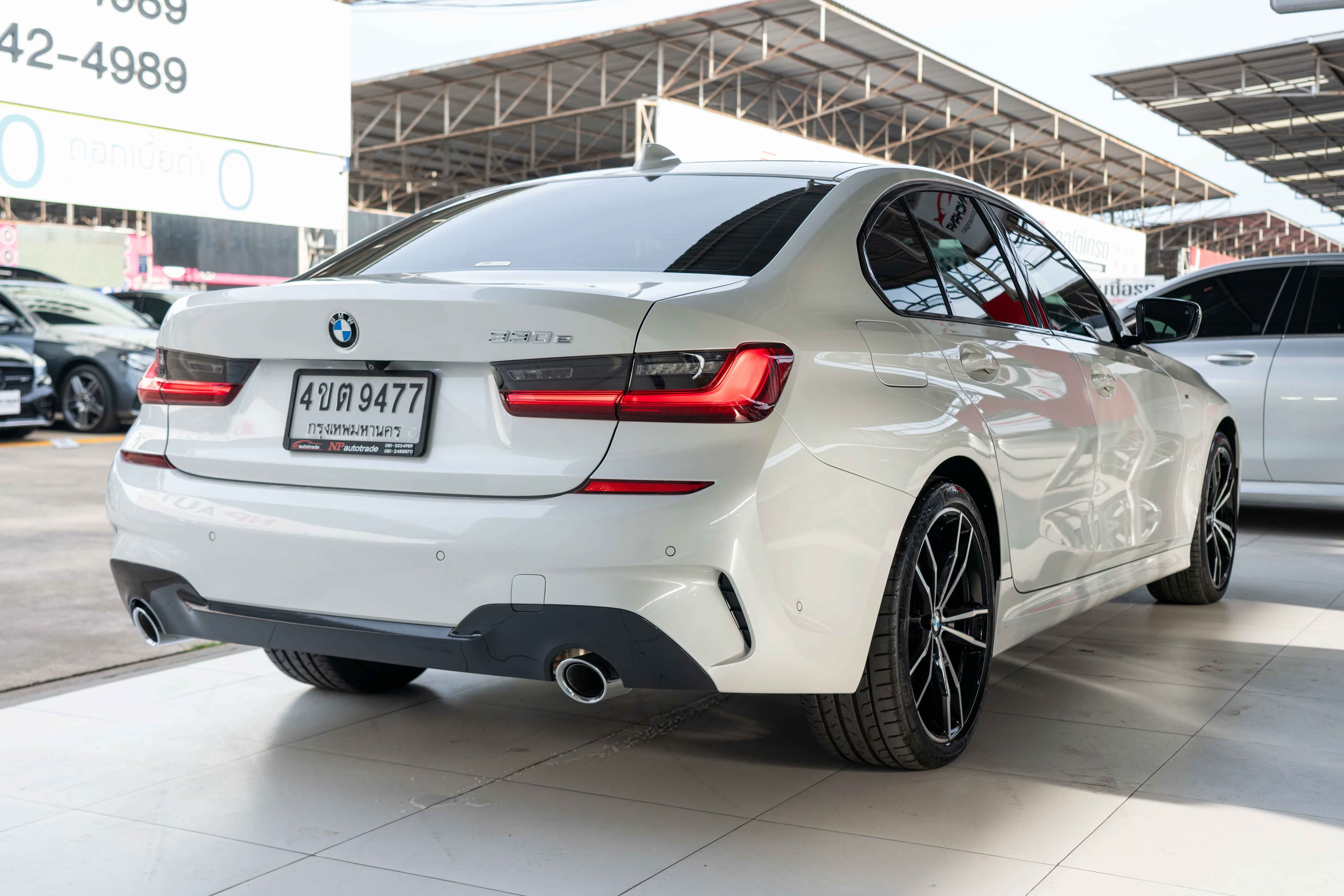 BMW 330e