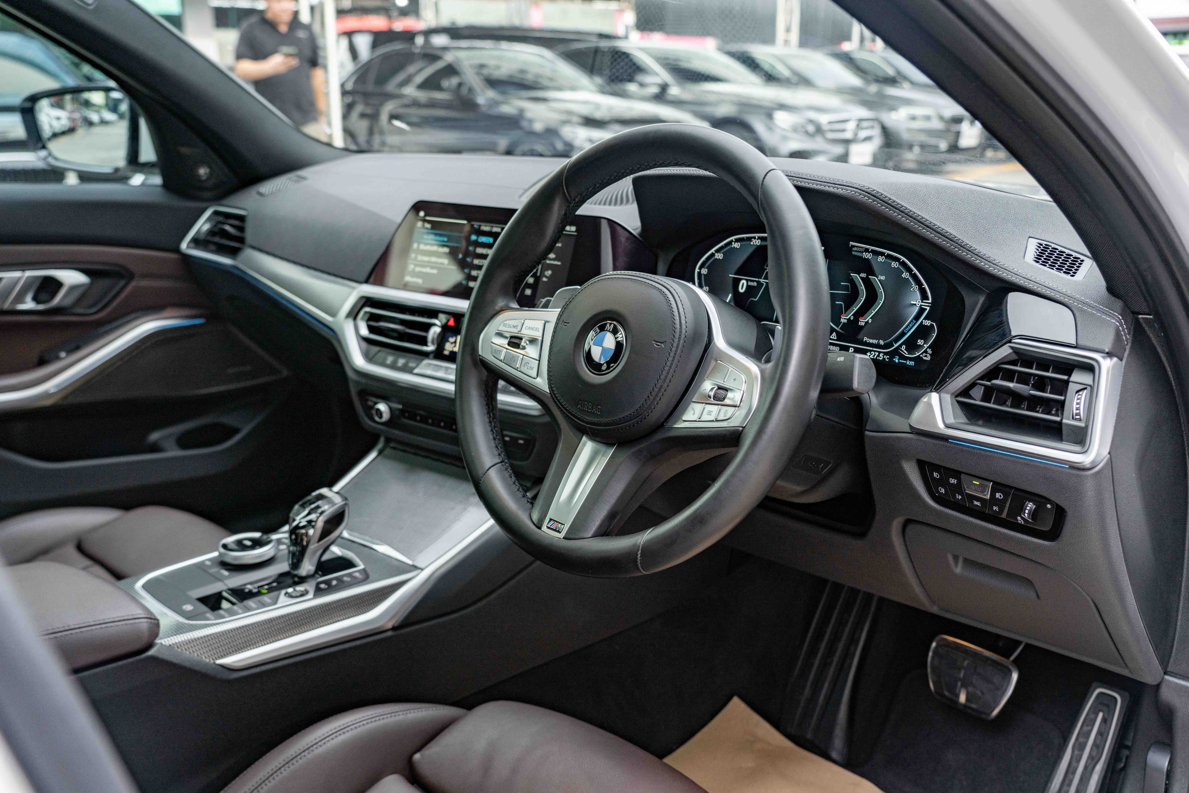 BMW 330e