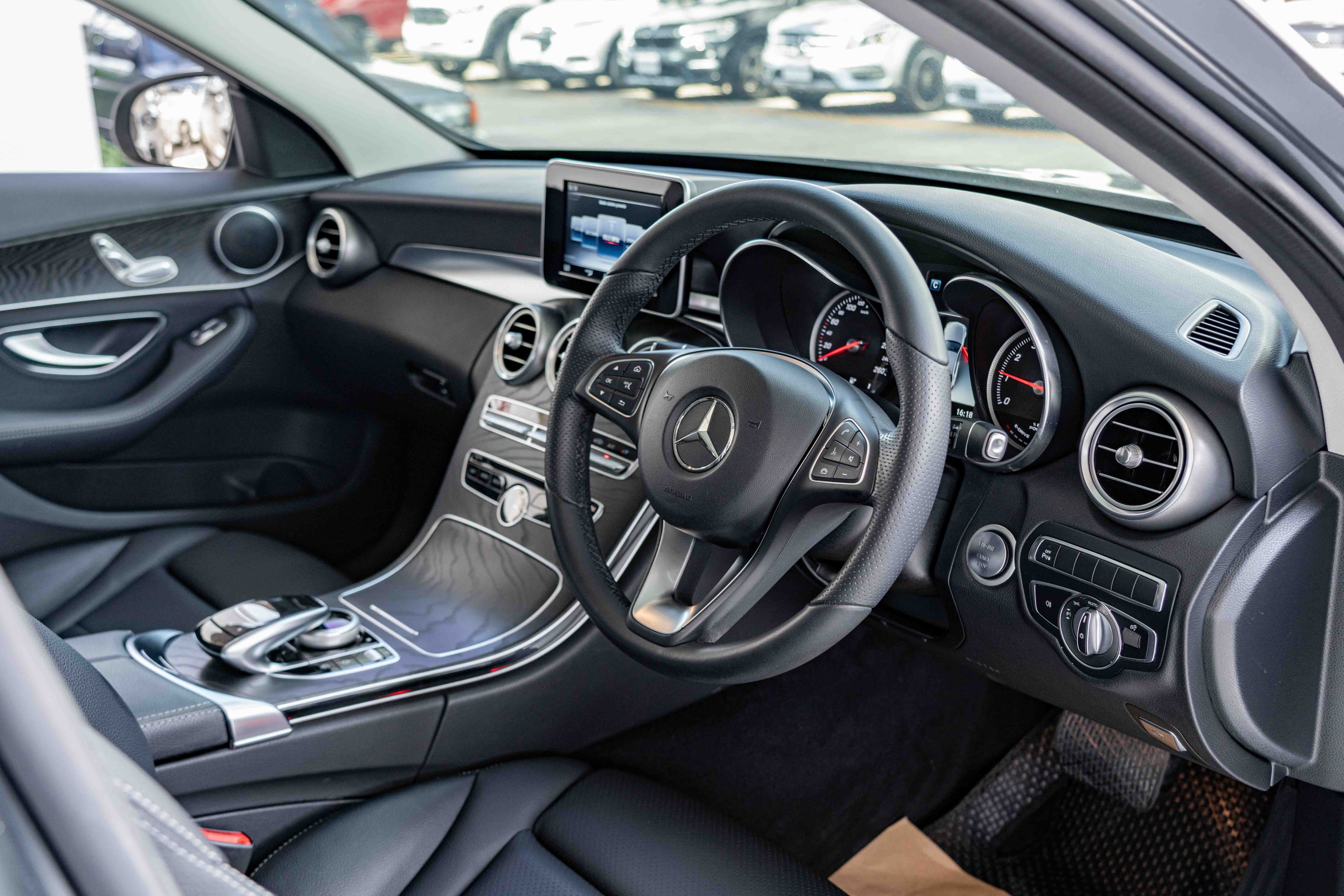 Mercedes-Benz C350e