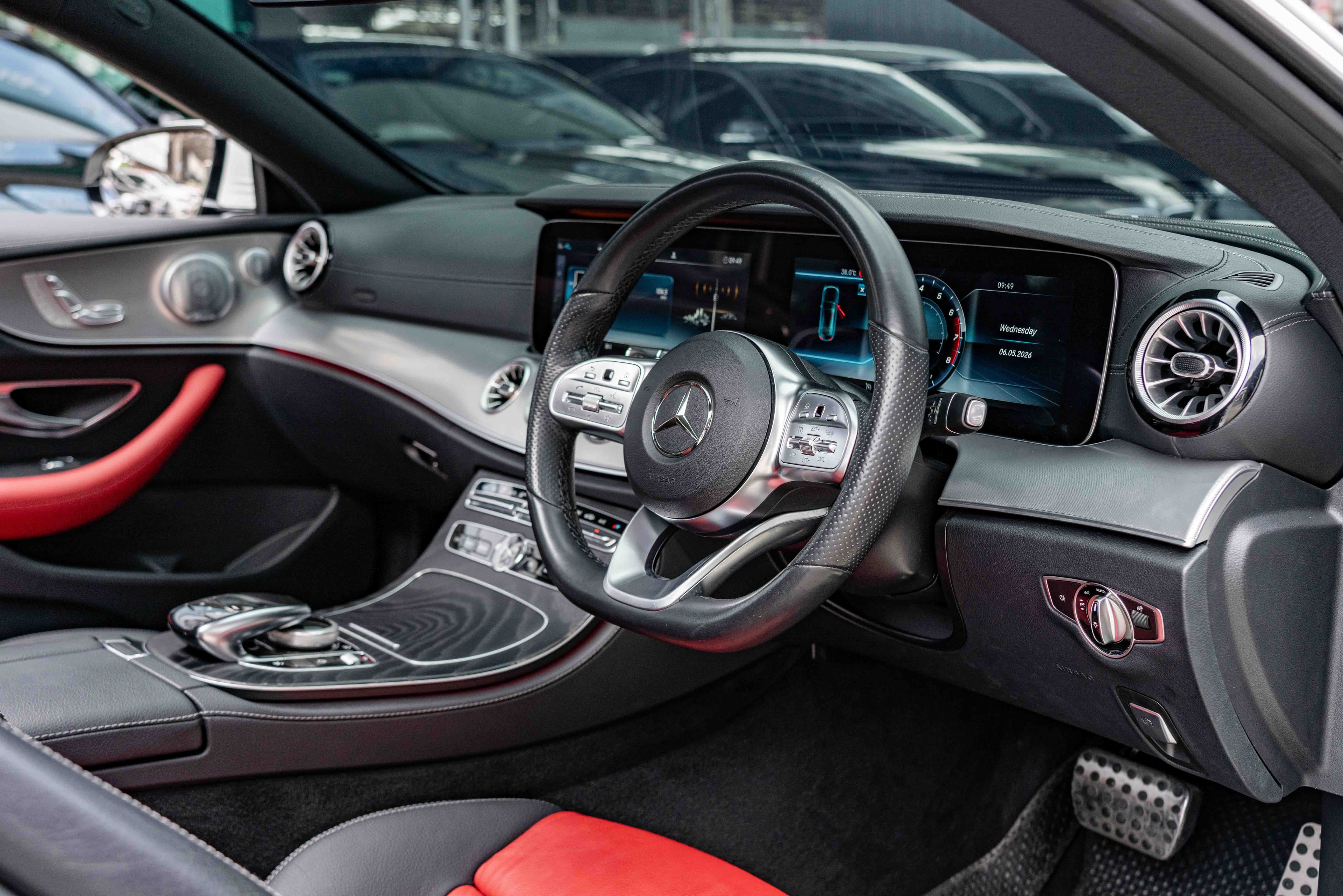 Mercedes-Benz E200