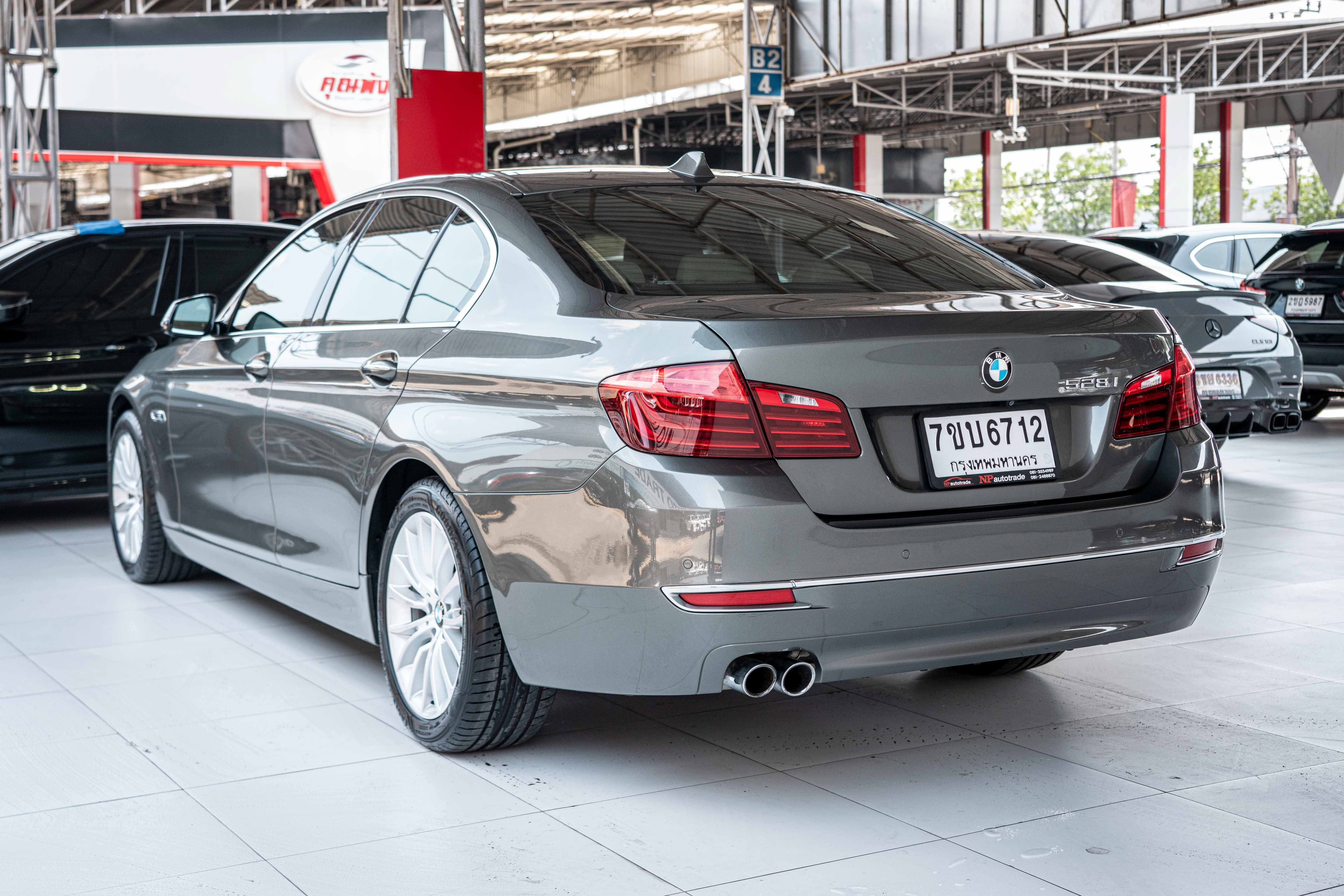 BMW 528i